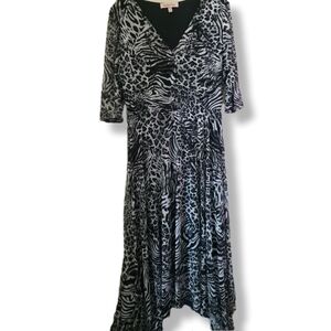 Harlow & Rose Size M 50" Long Animal Print 3/4 Sleeve Dress